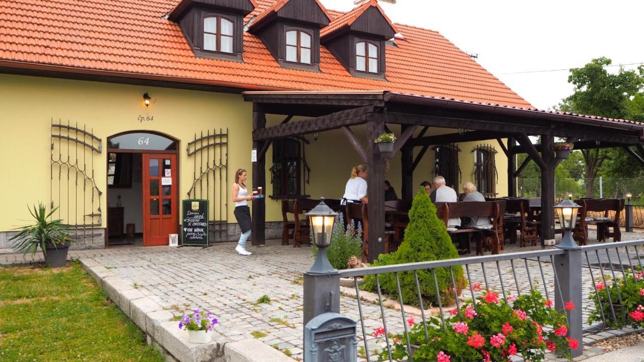 Restaurace A Pension Chalupa Hlásná Třebaň Exterior foto